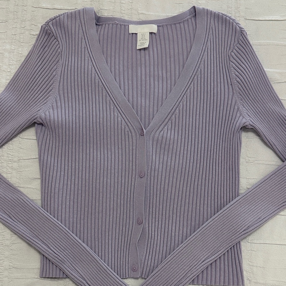 H&M Lilac Ribbed V-Neck Buttoned Cardigan - Picture 2 of 6